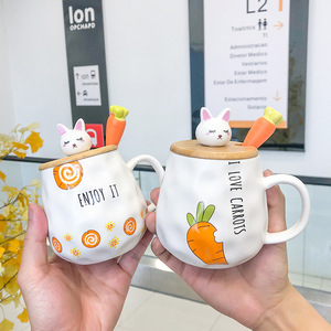 Mug en céramique avec couvercle et cuillère, motif lapin de dessin animé mignon et carotte, pour café, thé, ensemble de vaisselle, tasse individuelle, cadeau - Product Image 2