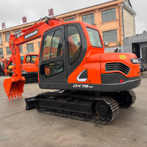 ดูซานรถขุด DX75ขนาดเล็ก7ton งานหนักอุปกรณ์อุตสาหกรรมและการก่อสร้างพร้อมส่วนประกอบเครื่องยนต์หลักเกียร์มอเตอร์ - Product Image 1