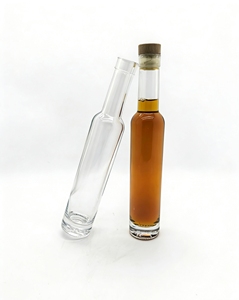 Bottiglia in Vetro Trasparente Opaco/Satinato Sottile e Alta con Tappo in Sughero per Liquori e Whisky (Varie Capacità) - Product Image 2