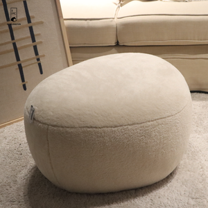 Vente en gros en usine tabouret de maquillage beige <span class=keywords><strong>moelleux</strong></span> en forme de galet <span class=keywords><strong>pouf</strong></span> confortable pour chambre à coucher et maison - Product Image 5