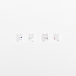 Shinye Guter Preis OEM Medizinische Instrumente Kiefer ortho pä dische Roth Keramik Klasse II Keramik Kieferorthopädie Brackets Keramik Zahnspangen - Product Image 2