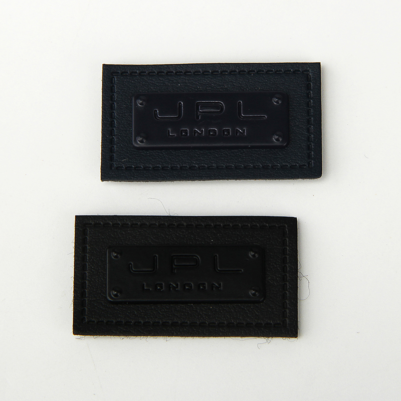 Черная Этикетка из искусственной кожи, Золотой металлический логотип, гравированная оптовая продажа, кожаная нашивка для одежды
