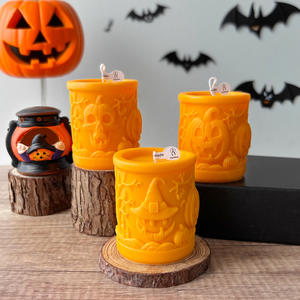 Bougie parfumée en forme de citrouille d'Halloween pour la décoration de la maison avec emballage cadeau - Product Image 4
