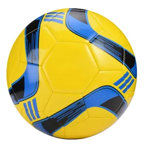 ฟุตบอล Soccer Max Pro คุณภาพสูง ขนาด 5 และ 4 พร้อมออกแบบโลโก้ตามสั่ง ไนลอนพร้อมไส้ใน สำหรับฝึกซ้อม ขายส่ง - Product Image 5