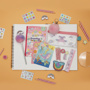 Set di Cancelleria per Bambini con Quaderno a Spirale, Penna a Sfera, Disegni di Mostri Cartoon e Portachiavi - Product Image 2