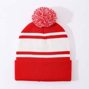 Vente directe d'usine, bonnet tricoté personnalisé, 100% acrylique, rayé, unisexe adulte, bonnet d'hiver avec votre propre logo brodé et nœud - Product Image 4