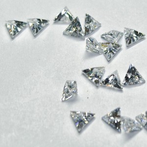 Triangle Cut Cubic Zirconia Gemstone White Synthetic For Jewelry Making - Product Image 3