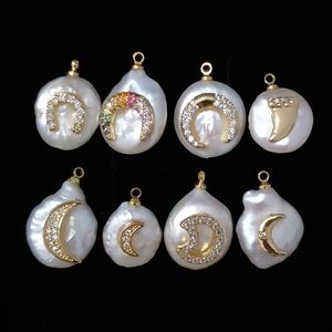 Colgante de Perla de Agua Dulce Natural Blanca Plana <span class=keywords><strong>con</strong></span> Iniciales de 26 Letras del Alfabeto, Nombre o <span class=keywords><strong>Palabra</strong></span>, <span class=keywords><strong>con</strong></span> Circonita Cúbica y Baño de Oro - Product Image 2