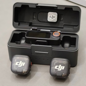 DJI Mic 3 (2 Tx + 1 Rx + Étui de charge) Microphone sans fil <span class=keywords><strong>pour</strong></span> iPhone/Caméra/Android, ultraléger <span class=keywords><strong>pour</strong></span> interview, caméra, vlog en direct - Product Image 2