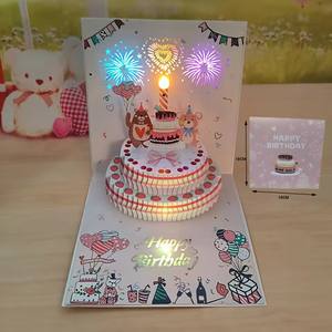 Feux d'artifice mignon dessin animé gâteau d'anniversaire lumières rougeoyantes musique Bloom 3D Pop up <span class=keywords><strong>carte</strong></span> <span class=keywords><strong>de</strong></span> voeux vrai chant cadeau d'anniversaire <span class=keywords><strong>carte</strong></span> <span class=keywords><strong>de</strong></span> bénédiction - Product Image 3