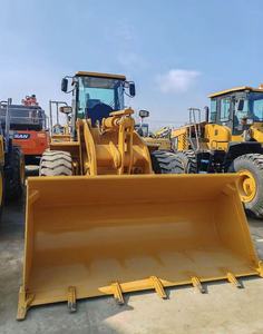 Chargeuse sur pneus CAT 950GC d'occasion, équipement de construction robuste avec godet frontal pour travaux de terrassement et manutention de matériaux - Product Image 2