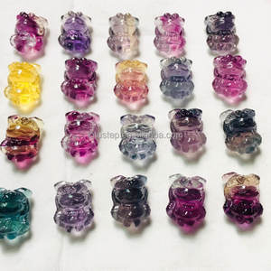 Vente en gros Cristal Naturel Mini Yoda Hulk Bucky Garfield Dark Vador King Kong Gorille Arc-en-ciel Fluorite Sculptures en cristal 2cm - Product Image 1