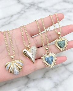 Vintage Gold Plated Fashion Jewelry Design Charm <b>Chain</b> Jewelry for Valentine's Day Gift Zircon Heart Pendant Necklace - Product Image 3