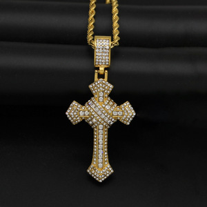 Collar con Colgante de Cruz de Acero Inoxidable 316L, Chapado en Oro de 18K con Micro Pavé de Circonitas, Antideslustre, Joyería Religiosa Vintage - Product Image 1