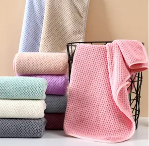 Groothandel Ananas Rooster Vorm Koraal Fleece Micro Fiber Handdoek Aangepaste Gestreepte Handdoeken Badhanddoek Sets Voor Thuis