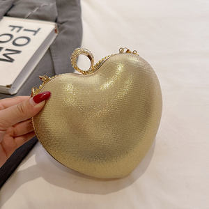 Bolso de Mano para Mujer, Estilo 2026, con Decoraciones de Cadena Diseñado por un diseñador único.8118 - Product Image 3