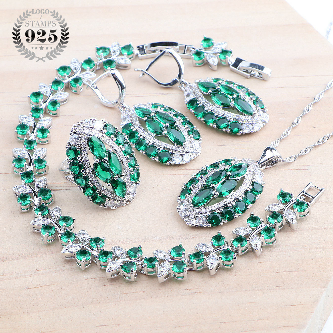 สีเขียว