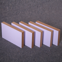 Vente en gros de plaques de panneaux MDF mélaminés modernes E1 de 3 mm à 18 mm pour meubles
