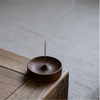 Brûleur d'encens élégant en bois massif avec récupérateur de cendres intégré, support en noyer fait à la main pour l'aromathérapie, décoration de bureau à domicile