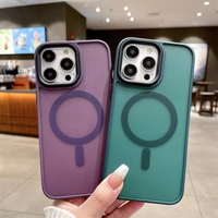 Coques de téléphone de luxe antichoc magnétiques en PC rigide et TPU mat avec protection d'appareil photo et chargement sans fil pour 17 16 15 14 13 Pro Max