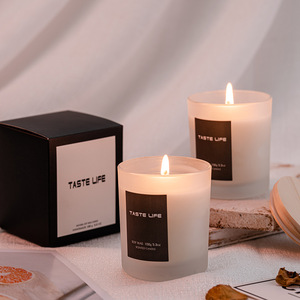 Großhandel Neuerscheinung Ätherische Öl Premium-Kerzen für Wohnraumdekoration Langanhaltende Duftkerzen Aromatherapie-Kerze Sojawachs-Kerze Geschenke - Product Image 2