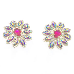 Parches de diamantes ostentosos para coser con piedra de resina rosa fuerte hechos a mano, apliques de Metal, diamantes de imitación para ropa de sastre y creaciones de <span class=keywords><strong>sombreros</strong></span> - Product Image 1