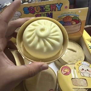ของเล่นบีบตุ๊กตาซาลาเปาแบบใหม่ กล่องสุ่ม ของเล่นบีบสัมผัสนุ่มๆ รูปซาลาเปา สีรุ้ง สำหรับงานปาร์ตี้ - Product Image 3