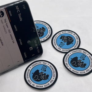 Etiquetas de Ropa con Logotipo NFC Personalizado, Etiquetas Tejidas Cosidas para Prendas, Etiquetas Plegables para Ropa - Product Image 1