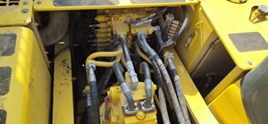 Escavatore Komatsu PC 300-7 Usato Ma in Buone Condizioni, Pronto per l'Esportazione - Product Image 4