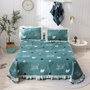 High quality quilted bed spreads bedding sets cartoon floral dyeing bed cover queen king bedspread