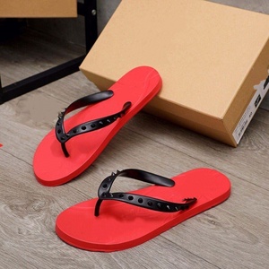 Sandalias de Diseñador de Lujo de Alta Calidad con Remaches para Hombre y Mujer, Chanclas Planas de Cuero Genuino, Sandalias Casuales para Caminar - Product Image 3
