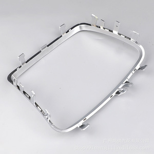 กำลังมองหาทางที่ยึดถ้วยคอนโซลกลางสำหรับ Mercedes Benz E Class A213 W213 683 0600วัสดุ ABS - Product Image 4