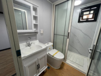 Maison conteneur de vacances extensible de 20 pieds, aspect bois, insonorisée, préfabriquée, petite villa pour la vie de vacances et la location à court terme