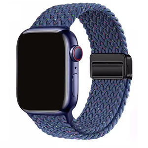 Bracelet en boucle milanaise tressée Upro pour Apple Watch S10 S11, bracelet magnétique compatible avec les séries 9 8 7, bracelet tissé pour iWatch 41 mm 45 mm 49 mm - Product Image 1