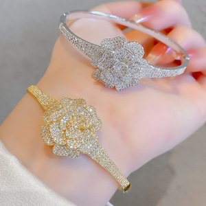 เครื่องประดับสำหรับผู้หญิงกำไลเพทายเม็ดเล็กรูปดอกไม้เงินทองเป็นของขวัญต้นกำเนิดจากยีวู - Product Image 1