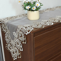 Nappe Moderne Faite à la Main Broderie Soluble à l'Eau Dentelle Organza Semi-Transparente Chemin de Table en Gaze Anti-Huile pour Fêtes d'Anniversaire