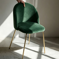 Chaise de salle à manger de luxe en velours avec pieds en métal, style nordique moderne, pour la maison, les restaurants et les hôtels (vente en gros)