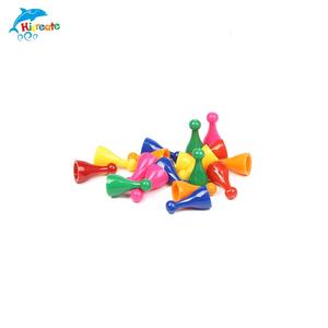 Los proveedores de China respetuoso del medio ambiente de plástico colorido juego peones para niños venta al por mayor juego de conjunto de accesorios de plástico juego de peones. - Product Image 3