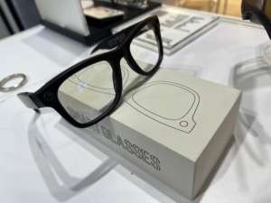 Gafas Inteligentes MT5 Ultra con IA, Cámara HD de 8MP, Traducción de Diálogos de Texto por IA, Activación por Voz, Hey Turbo, IP65, 8MP píxeles - Product Image 3