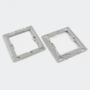 Soporte de montaje personalizado de fabricación China, soporte de metal, marco cuadrado de estampado de metal para interruptores y enchufes