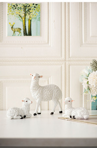 Ensemble d'ornements créatifs en résine, design moderne et épuré, agneau à genoux, décoration pour maison de retraite, cadeau Fête des Mères, thème parent-enfant - Product Image 6