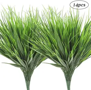 14pcs artificiales de las plantas de plástico verde arbusto arbustos resistente a los rayos UV de plástico de plantas de hierba de trigo para de interior al aire libre