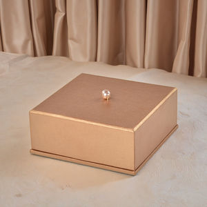 Boîte à bijoux carrée dorée de luxe recyclable haut de gamme personnalisée boîtes rigides - Product Image 4