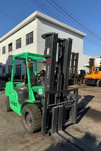 Chariot élévateur diesel Mitsubishi FD30 FD50 d'occasion, 3 tonnes, marque japonaise avec moteur ISUZU, capacité tout-terrain, en stock à vendre à Shanghai - Product Image 2