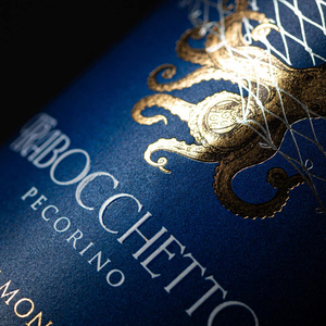 Tùy chỉnh sang trọng <span class=keywords><strong>Matte</strong></span> đen dập nóng lá vàng dập nổi thư không thấm nước nhãn chai rượu vang Sticker 3D varnished nhãn rượu vang - Product Image 5