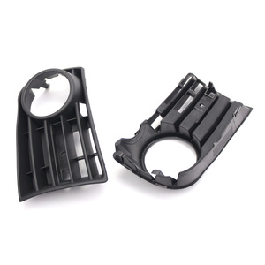 Encadrements de feux antibrouillard pour Volkswagen Golf 5 2005-2009, en ABS, à clipser sur la grille inférieure, gauche et droite - Product Image 1