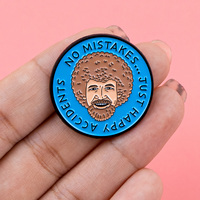 Spilla smaltata rotonda con personaggio cartone animato, spilla da bavero con citazioni, distintivo per zaino, accessori per abbigliamento, gioiello divertente, regalo