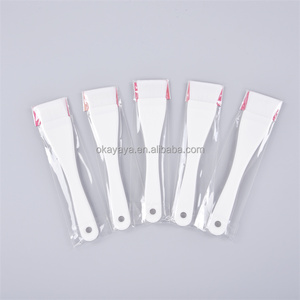 Pinceaux en plastique pour application de masque facial doux de qualité supérieure, brosse en plastique pour application de masque d'argile pour un usage corporel pour un usage quotidien en Salon de beauté - Product Image 5