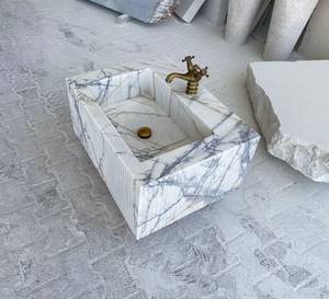 Fregadero Arquitectónico de Mármol Acanalado |   Lavabo de Piedra Flotante Hecho a Mano para Montar en la Pared |   Mueble de Baño de Lujo, Ecológico y Duradero - Product Image 1