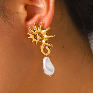 Delicados pendientes de perlas con forma de caballito de mar, impermeables, duraderos, de acero inoxidable, a la moda, para mujer. - Product Image 4